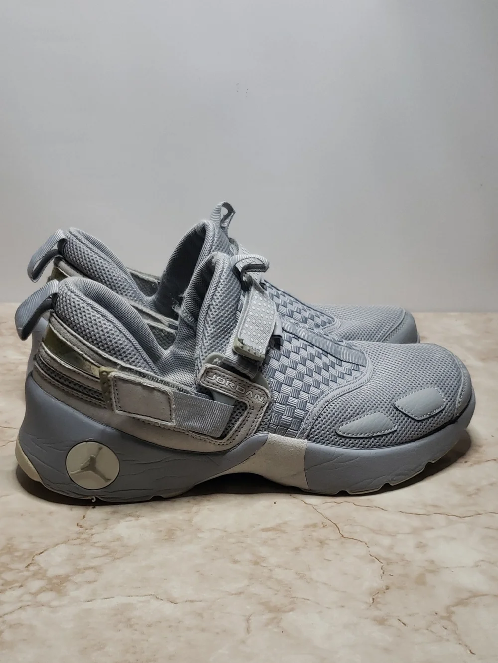 Jordan Light Gray Slip-On Athletic Sneakers with Strap Size  10